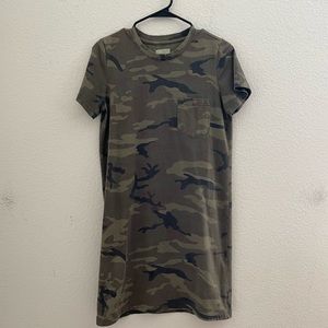 Thread and Supply T-Shirt Dress Camo Women’s Size Small